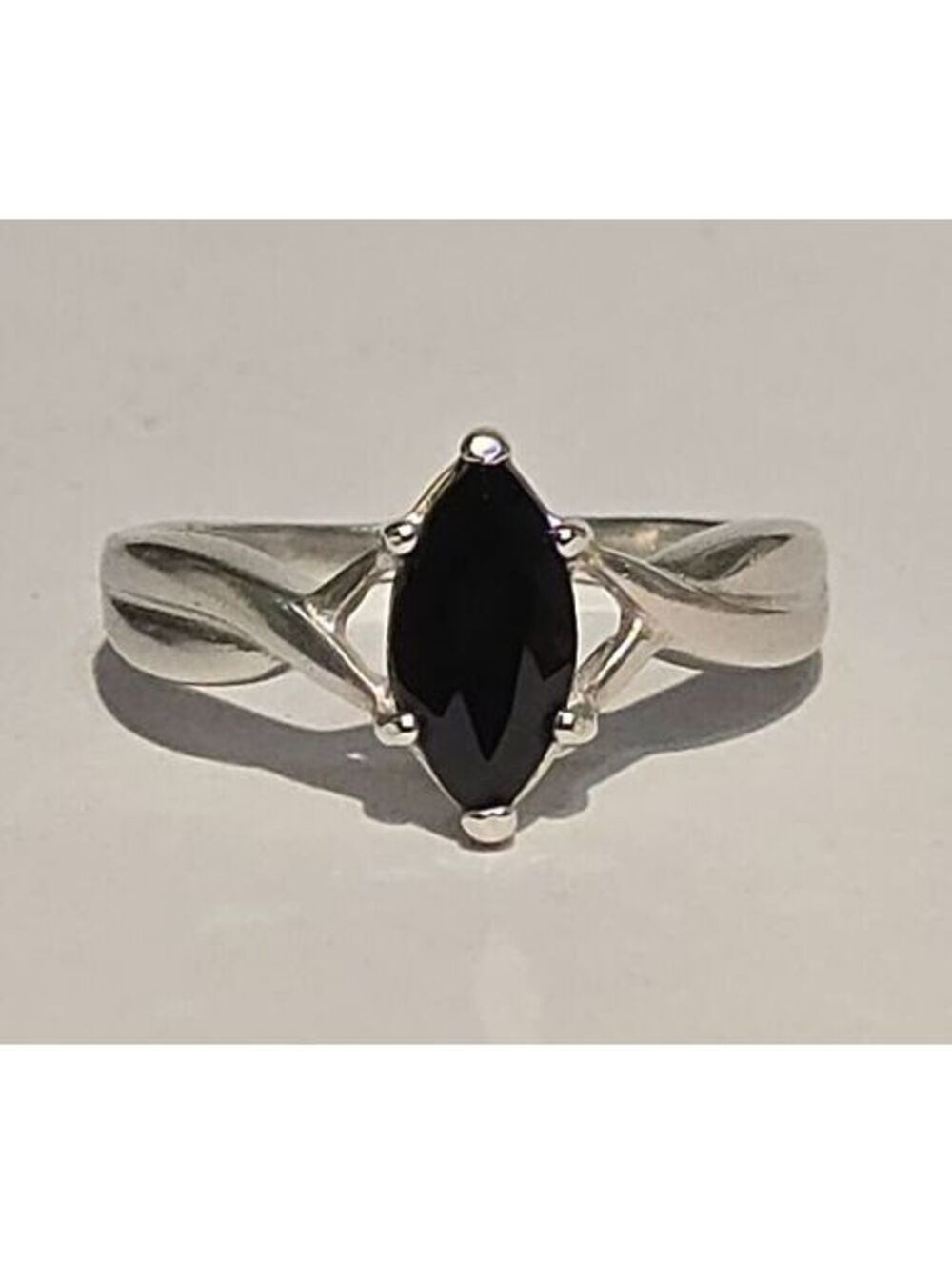 Sterling Silver Onyx Ring Avon sz 7